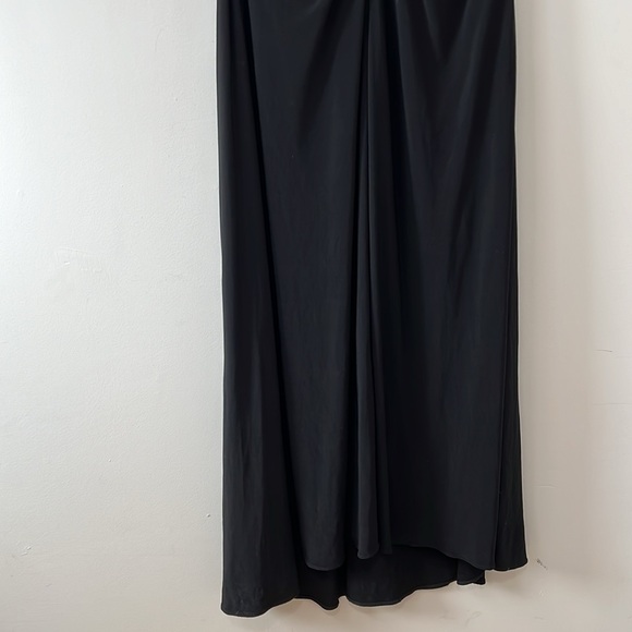 NV Couture gown - Picture 2 of 11